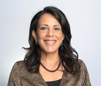 Michelle De La Isla headshot